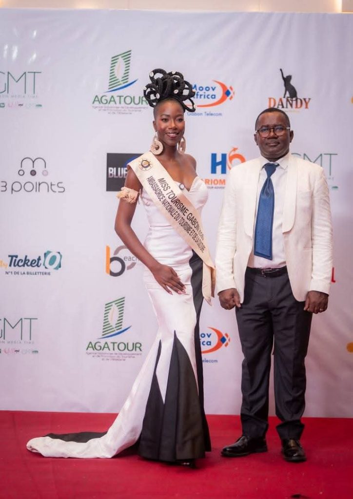 Elle est la Miss Tourisme Gabon 2026 . Lysiane Aurore Mbiri était l&rsquo;invitée VIP de Doriane Lee . C. Sa sublime ténue à été coupée par la maison 3 point…