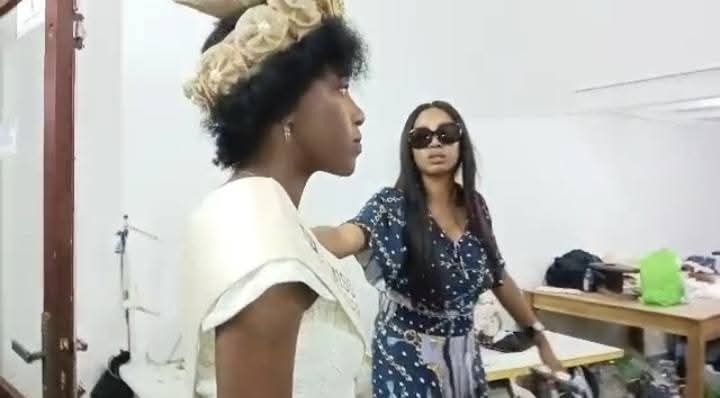 Elle est la Miss Tourisme Gabon 2026 . Lysiane Aurore Mbiri était l&rsquo;invitée VIP de Doriane Lee . C. Sa sublime ténue à été coupée par la maison 3 point…