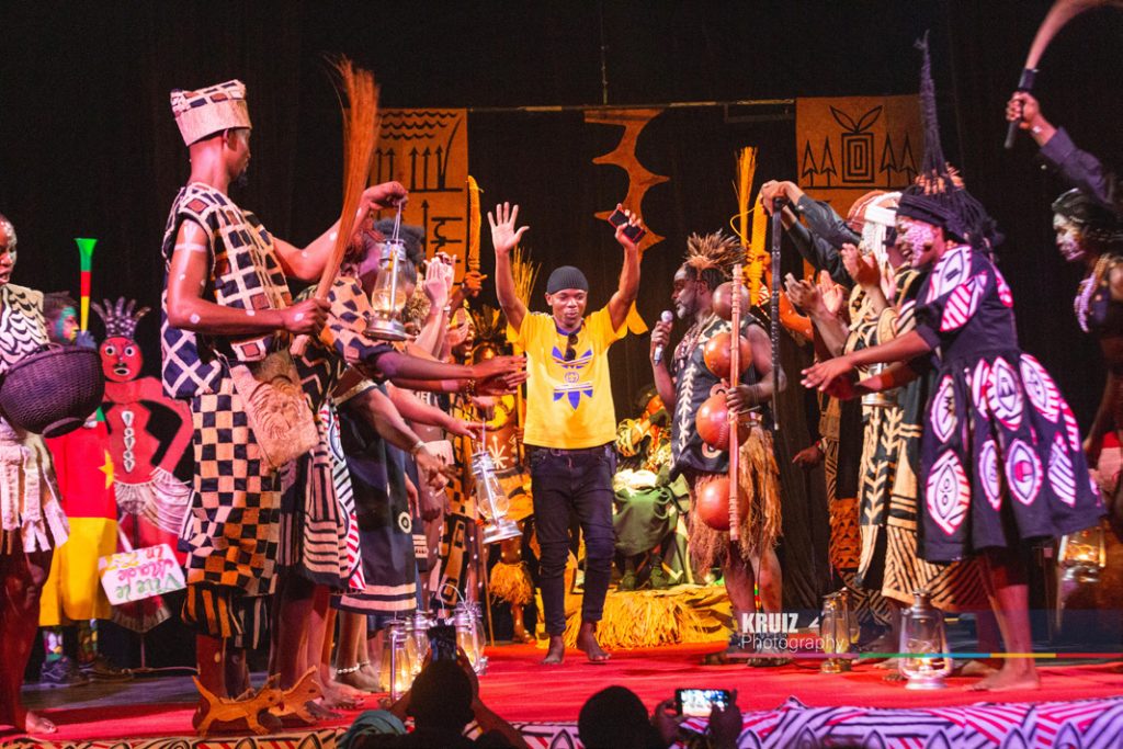 Vêtement traditionnel EKANG — Focus sur le cameroun