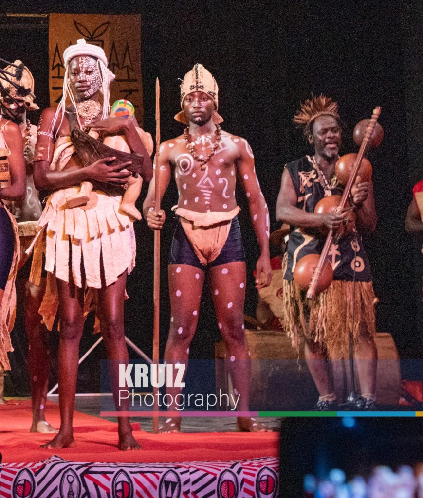 Vêtement traditionnel EKANG — Focus sur le cameroun